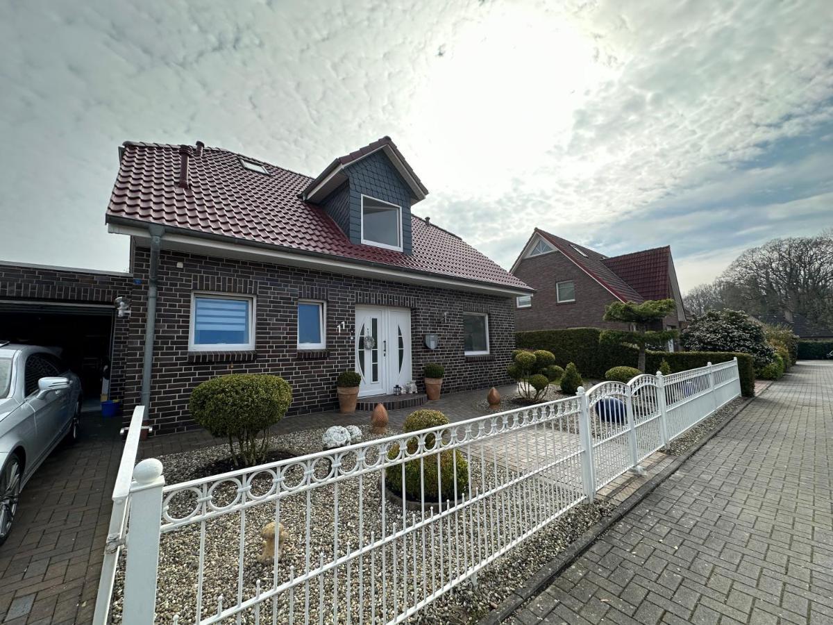 Ferienwohnung Am Hafen Ruestersiel Wilhelmshaven Buitenkant foto